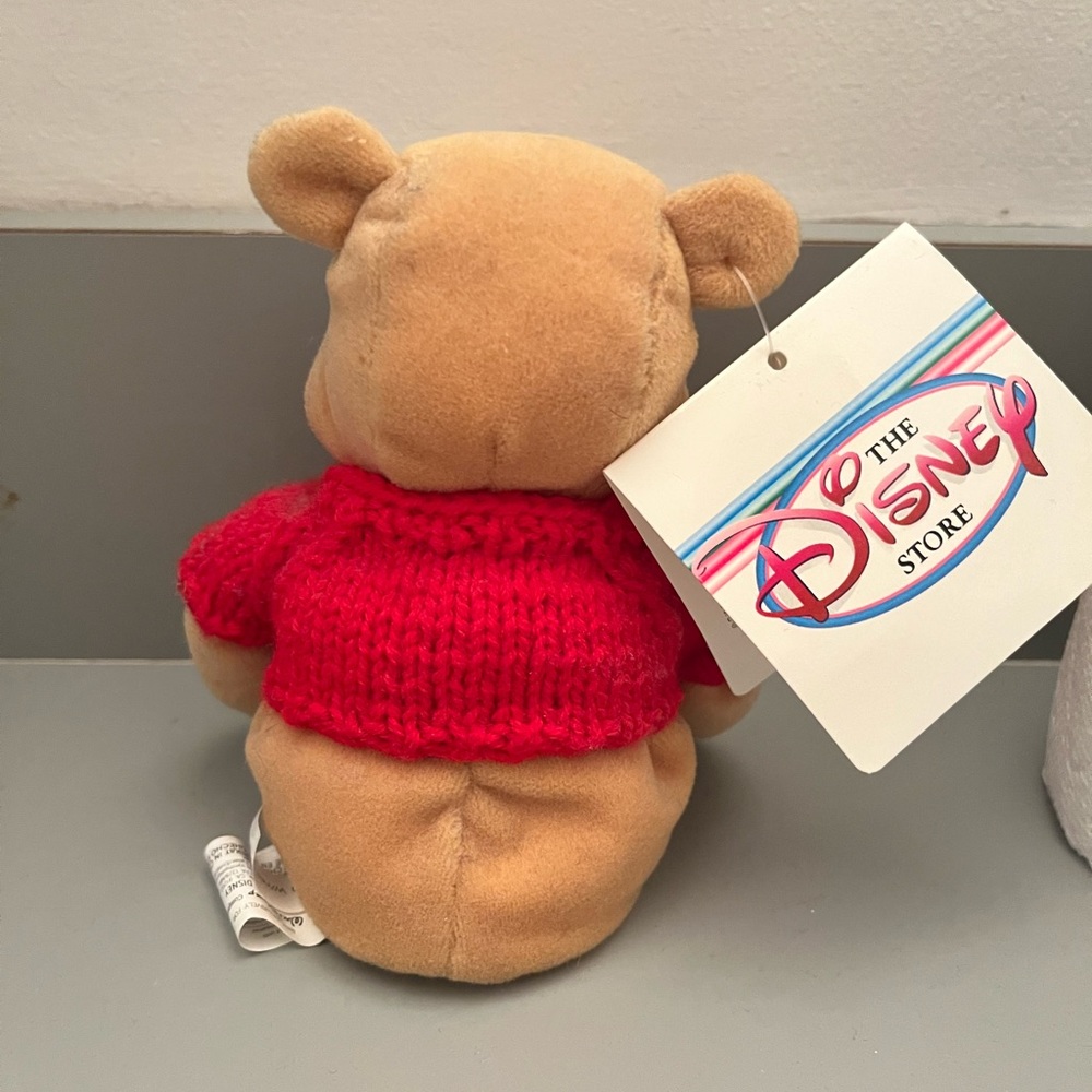 Vintage 1990s Winnie the Pooh in Heart Sweater - Picture 2 of 2